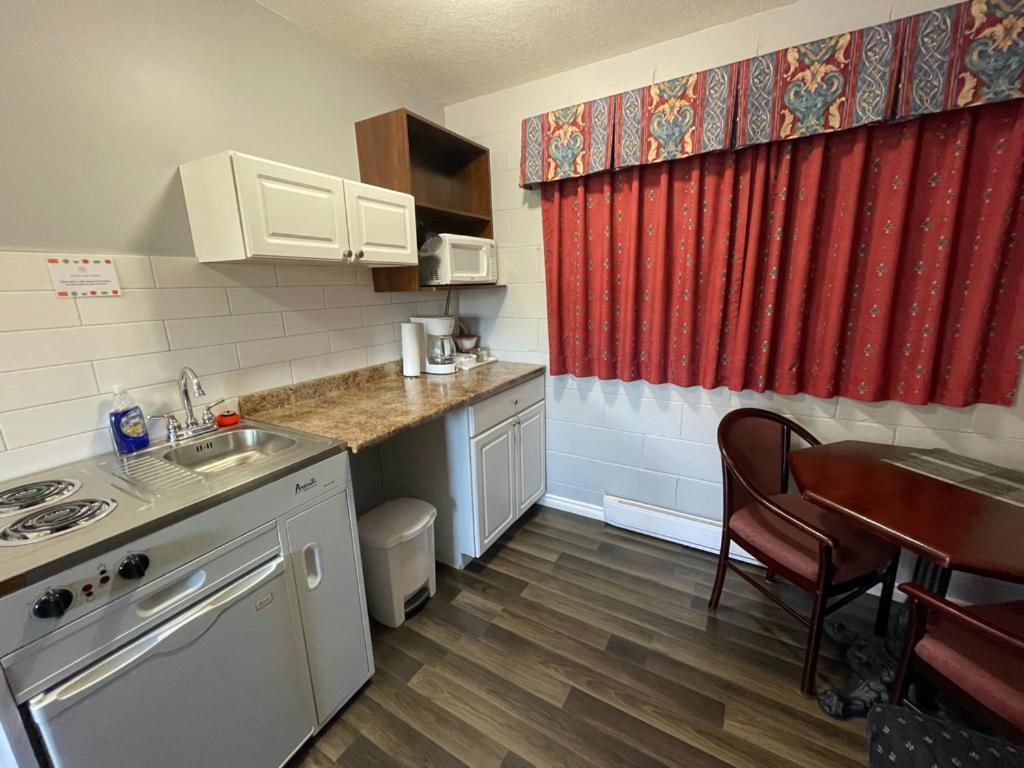 Arrow Lake Motel Fauquier Bagian luar foto